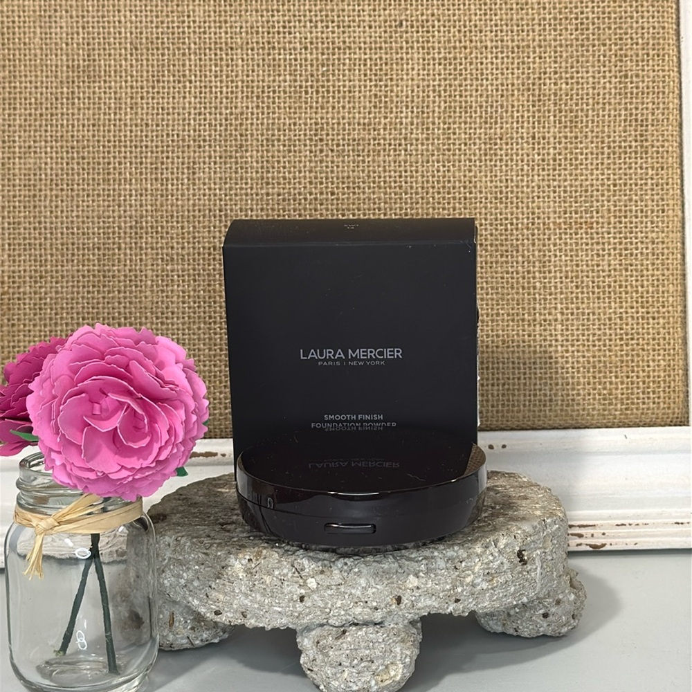 Laura Mercier Foundation Smooth Finish‎ Powder